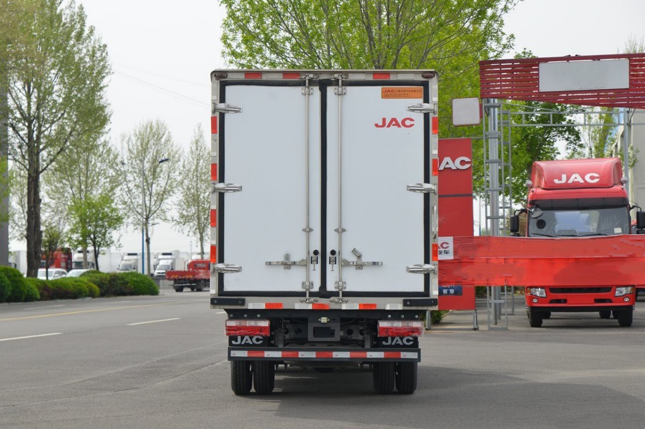 13 CBM Light Weight Carrier Truck Refrigeration 8